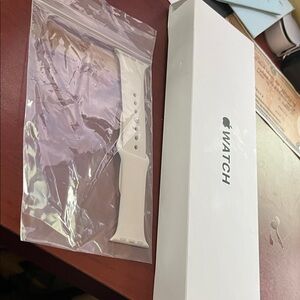 Starlight Apple Elegant White band size small/medium